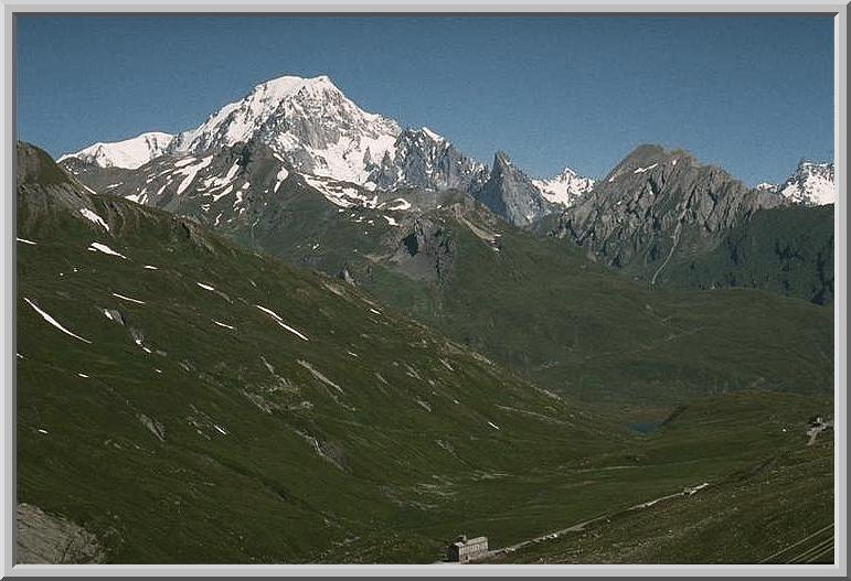 Ancien Hospice du Petit St-Bernard und Mont Blanc